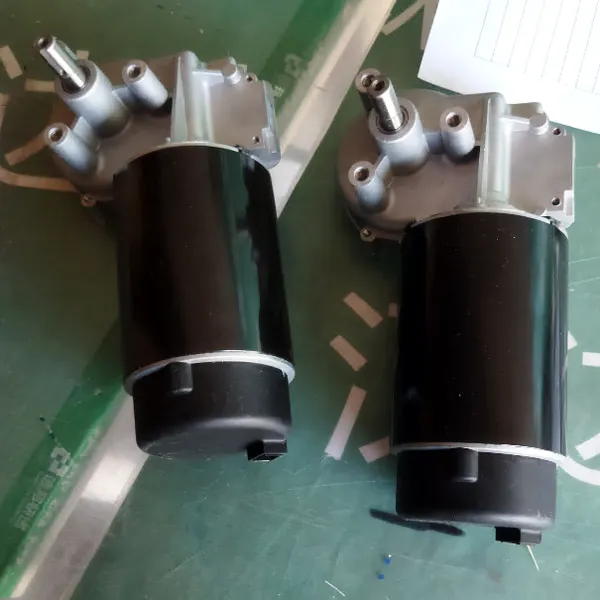 ���Ankarsrum���ִ���ֱ�����KSV 4030����