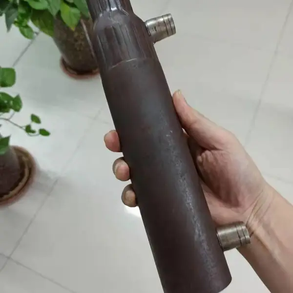 ��Ӧ�ཬ��Ͳ�������Ӹֽ�ʱͨ��ע���Ӳ�������ཬ��