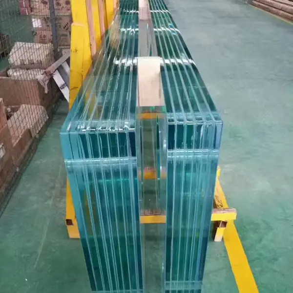 ��������15���׳��ײ���ջ���ֻ��н�����