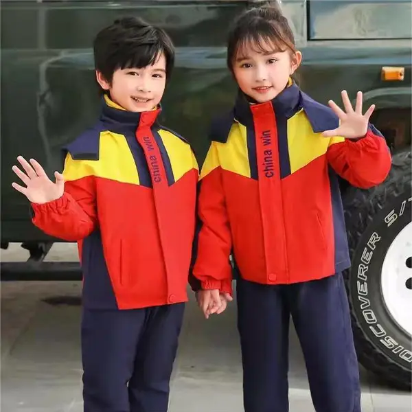 专业学生校服生产,春秋季运动套装,可绣印logo。