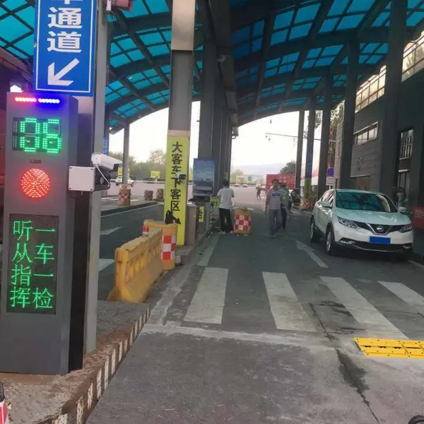 车底扫描成像安全检查系统 南大索安JZ600车辆底盘反藏匿监控