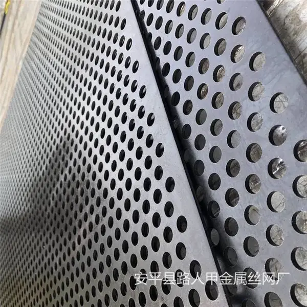 路人甲定制圆孔304不锈钢筛片 镀锌板折弯穿孔板 设备散热冲孔网