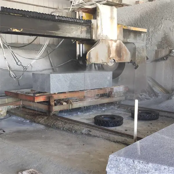 פ����֥�����֦��ʯ�ļӹ�������