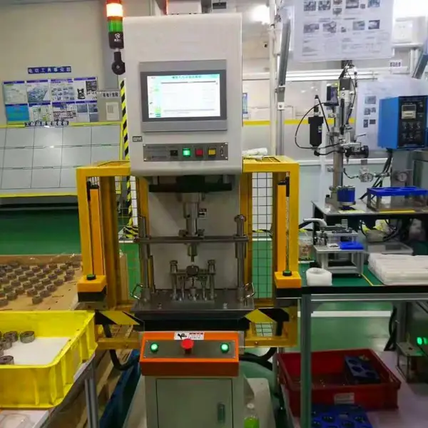 鑫弘力数控液压机促销 XHL-107C数控液压机型号