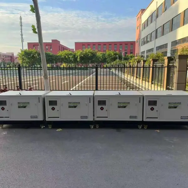 12KW汽油发电机组低噪音自动稳压工地常用电源