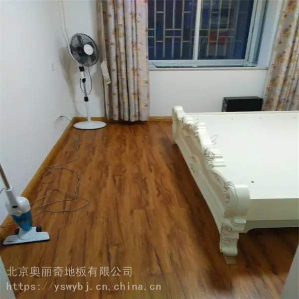 pvc锁扣塑胶地板 pvc石塑地板厂 olychi奥丽奇