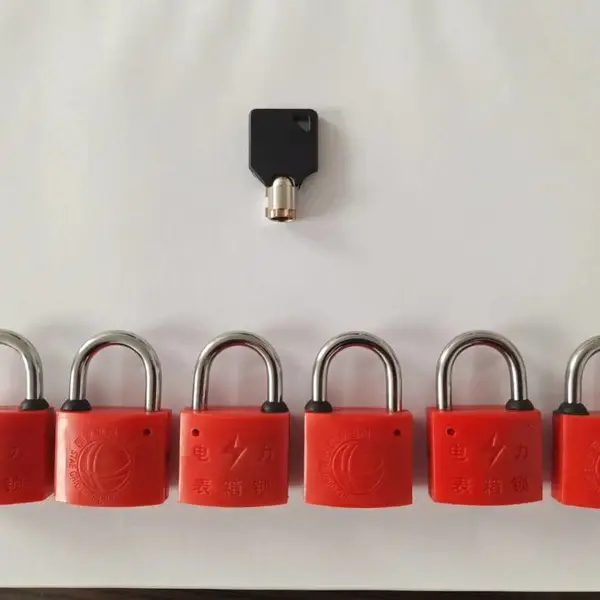 电力锁,表箱锁,电力表箱锁,物业专用锁 一、产品特点 1、表箱锁整体结构、技术性能可靠,安全性能稳定