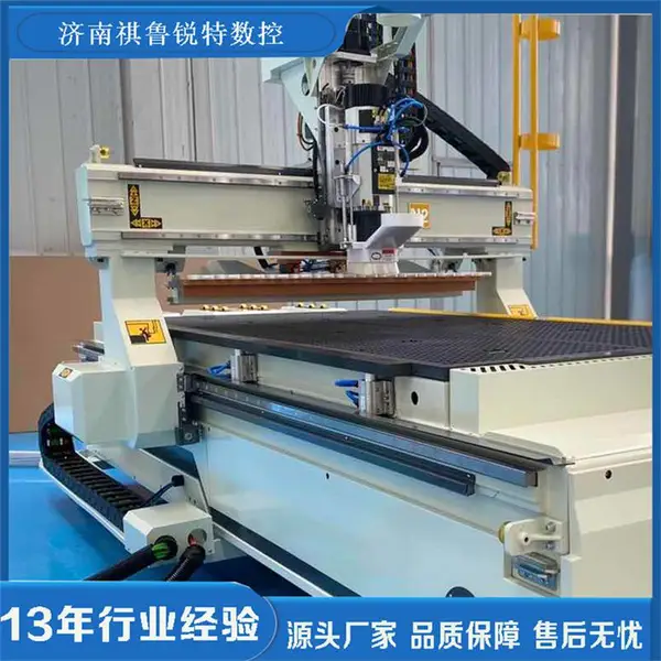 数控板式家具制造生产设备常用的板式家具生产设备开全屋定制家具设备