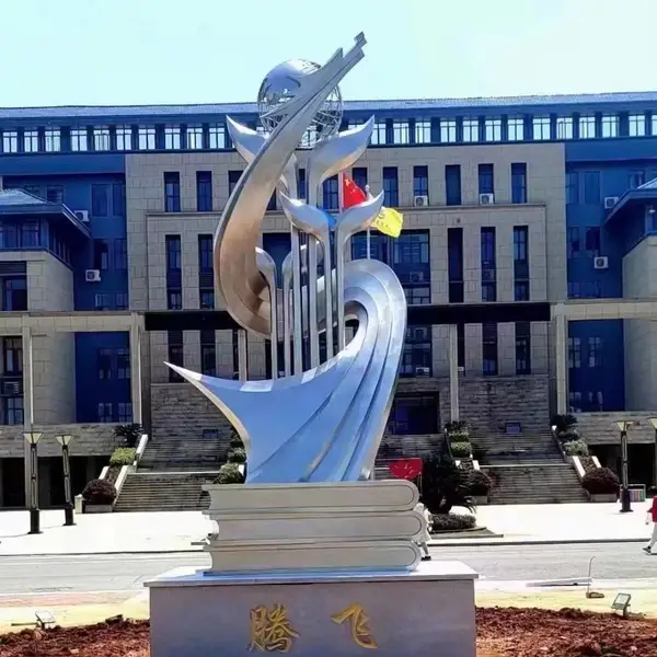 大型不锈钢校园雕塑镜面拉丝面校园腾飞标识标志落地摆件