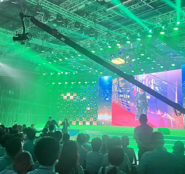 企业年会直播与录播全方案:打造线上线下融合的年度盛典