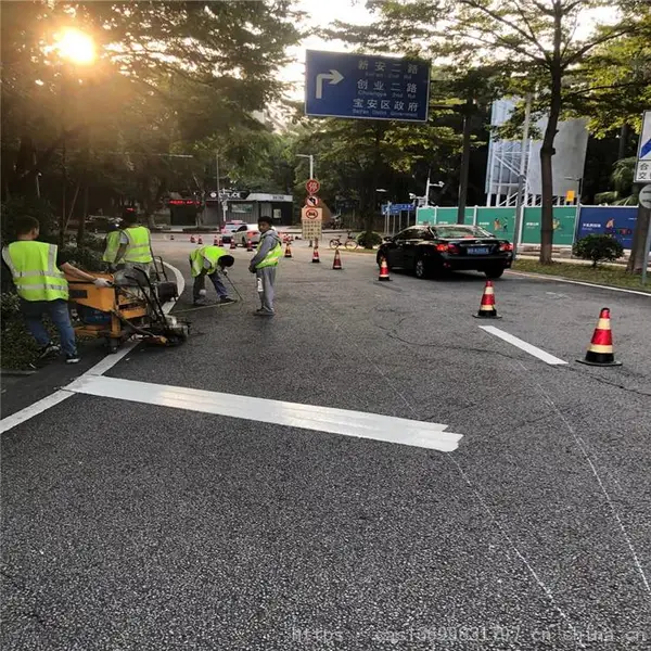 深圳深圳罗湖人行道路线 消防通道划线 花园小区道路划线 停车场画线