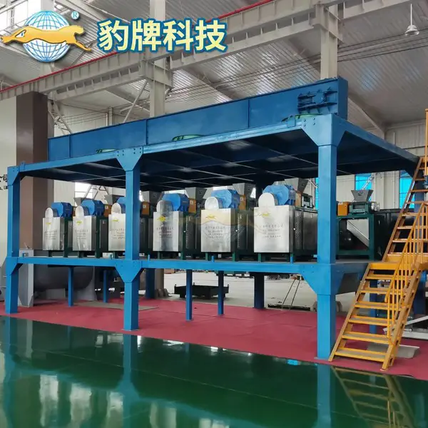 不锈钢对辊挤压造粒机 氯化铵 硫铵 尿素挤压成球机设备