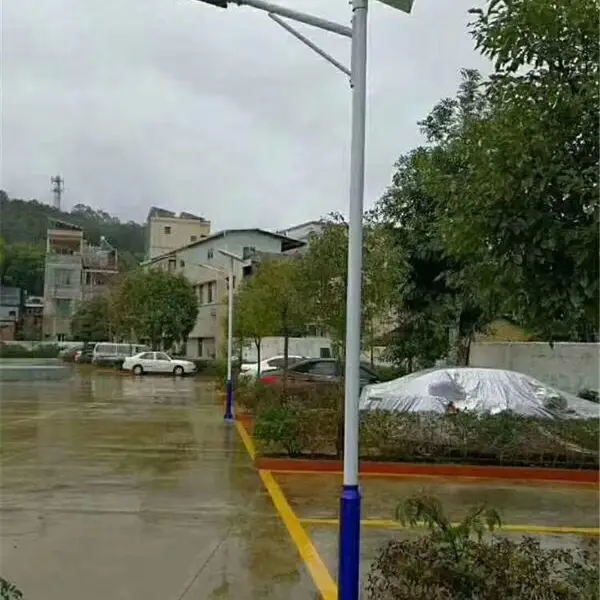 芯鹏达新农村建设广场道路30W6米太阳能路灯XPD-DL300