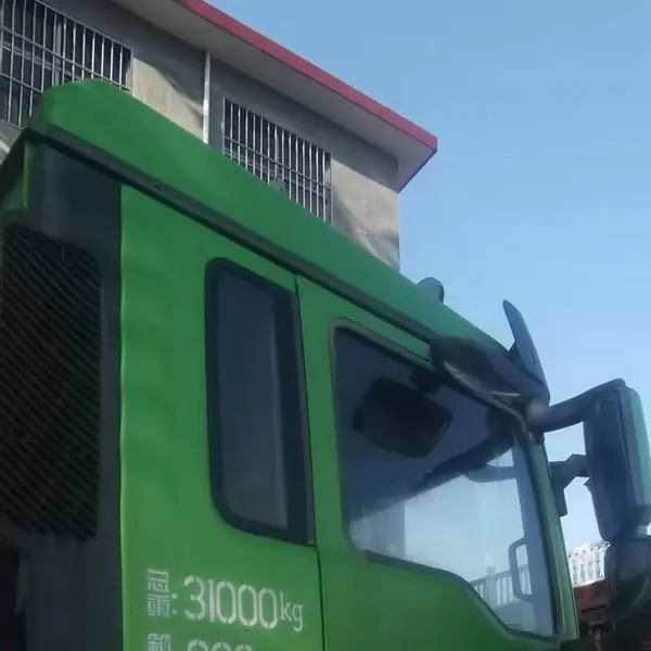 豪沃轻卡排半驾驶室总成车架大梁自卸车内外饰件 图片