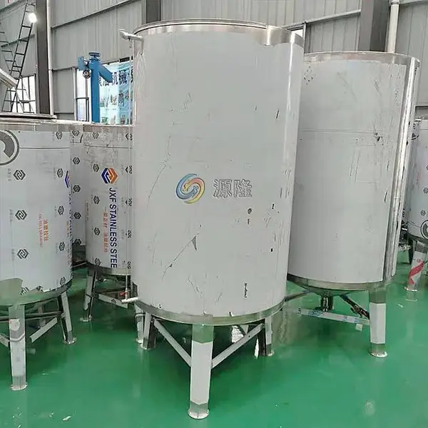 橙子果汁立式储存罐 牛奶中小型储蓄设备 车载式成品油储油罐