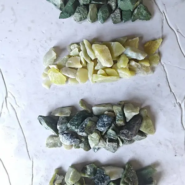 地坪骨料白石子散铺造景水磨石白碎石子砾石
