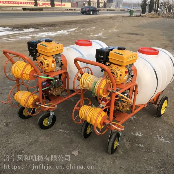 2020年新款推车式喷雾器 使用手推式高压喷雾器的优点和细节