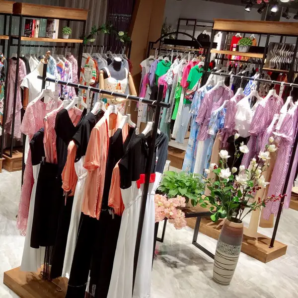 歌贝美2020夏刺绣蕾丝重工连衣裙品牌折扣女装批发广州仟衣汇