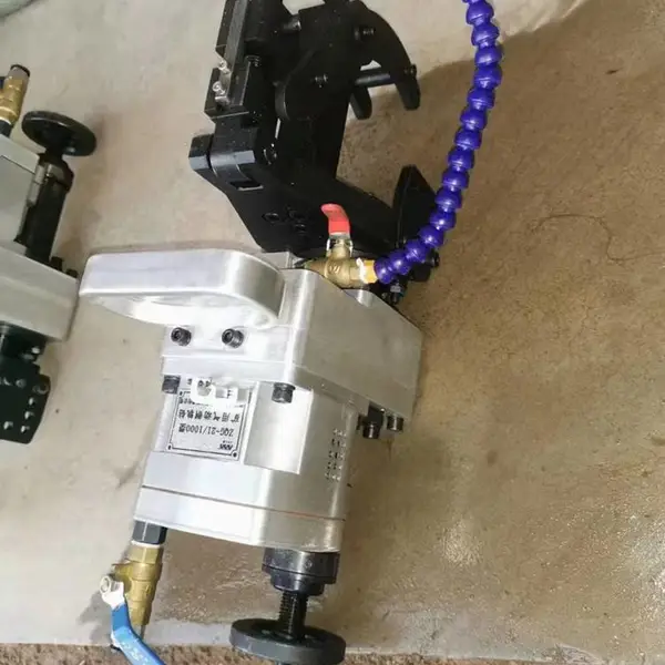 ú���������ֹ���� ZQG-18/0.6�����׻� ���ع찲װά�޴�׻�