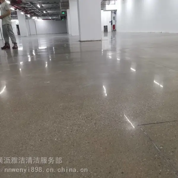 南宁市邕宁厂房地面翻新===水泥地硬化地坪