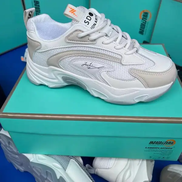 Ь�����¿�***��ЬӢ�׸���͸����ʿ��������ƤЬ���ʵ������