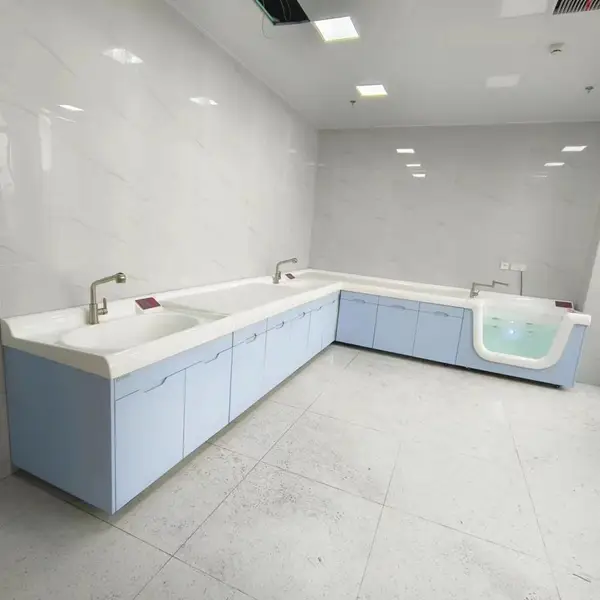 新瑞XR-3000婴儿洗浴设备高分子洗礼池游泳池护理平台全套设备