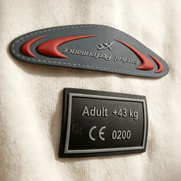 高周波电压皮标定制PU超纤压花皮牌 牛仔裤箱包立体 LOGO皮标来图