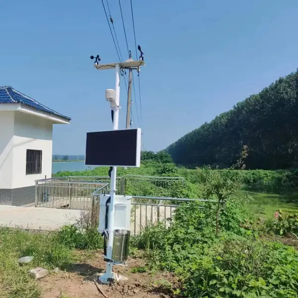 ���п�������վ �����κ� DF-ZDQ ���ߴ��� LED����