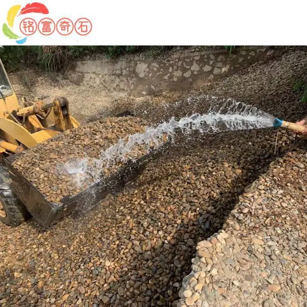 ����ʯ�����쾰��ƣ��㶫����ʯ��Ƕǽ�ڣ�����ʯ����ʯ�Ķѳ�