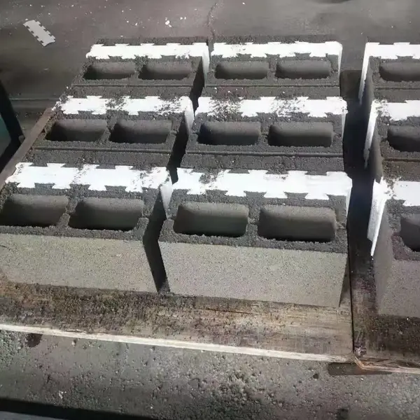�Ա������� ���������ϱ������� ������ǽ����һ��ש