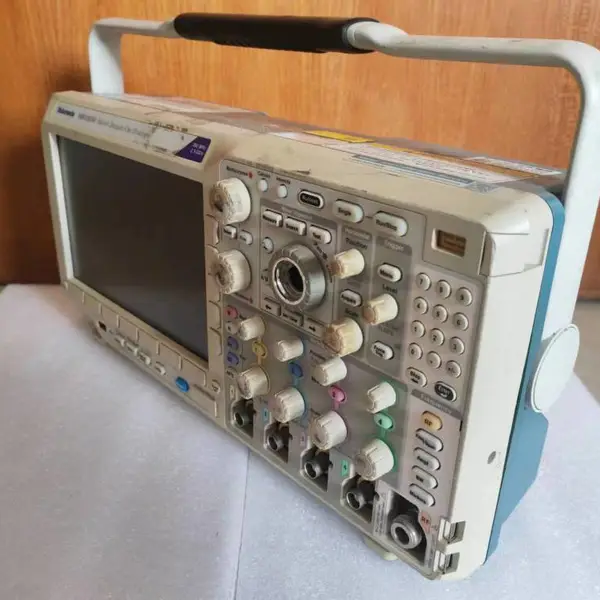 �ֻ�����Tektronix̩��DPO4034B����ӫ��ʾ����