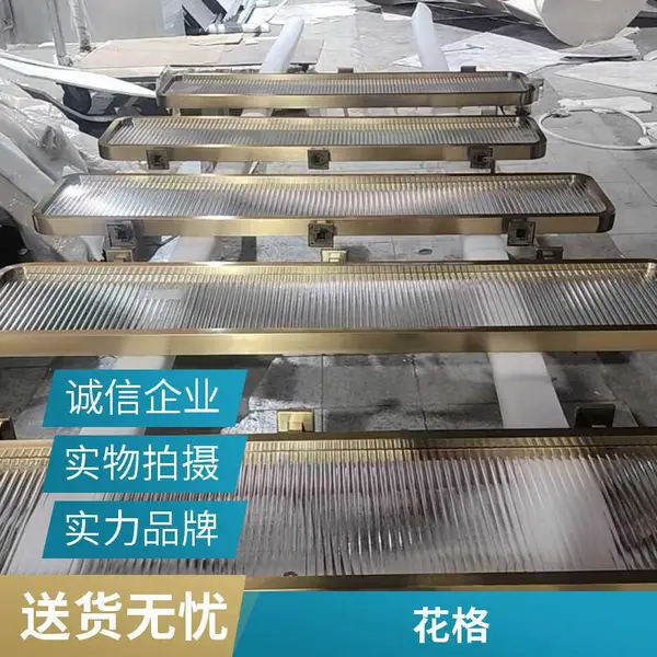 浮雕工艺不锈钢花格隔断茶室背景装饰古铜色镂空金属隔断来样制作