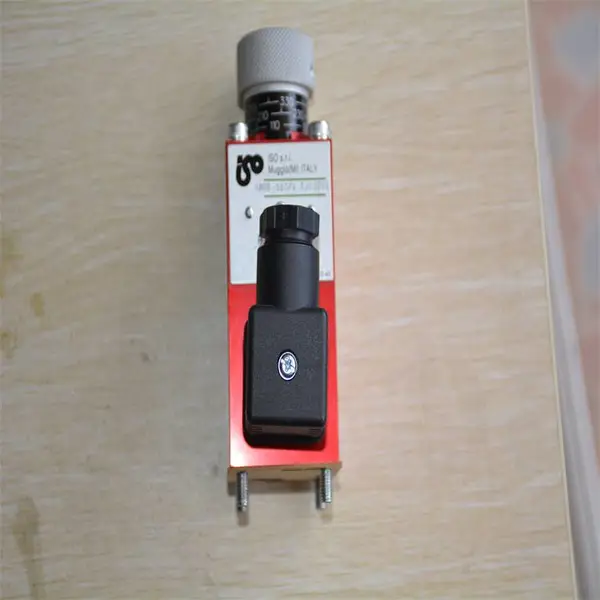 ���ز�***ѹ���̵���IPNB-350/A�����ٴ�