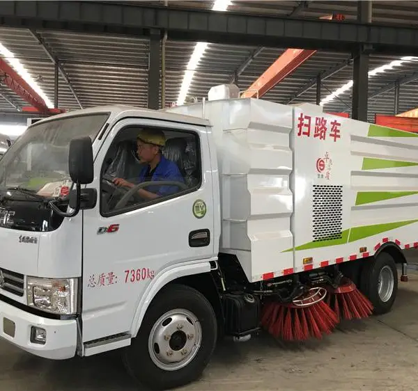 五十铃扫路车 3360轴距 带扫盘4把 海普瑞斯电磁阀 不锈钢材质