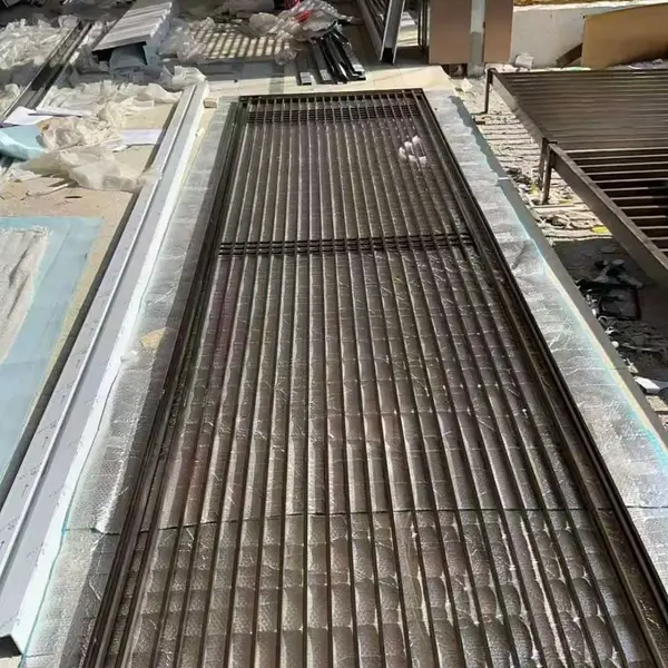 新中式楼盘常用不锈钢屏风隔断款式,定制不锈钢装饰