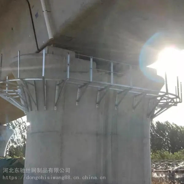 墩身墩台检修架 邵武高速桥梁桥墩安检平台 桥墩吊篮 东驰工厂