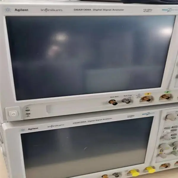 ����Agilent������DSA91304Aʾ����13GHz�ĸ�ģ��ͨ��