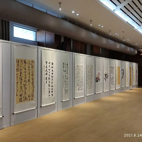 深圳挂画展板租赁-相框展架出租-画展布置公司