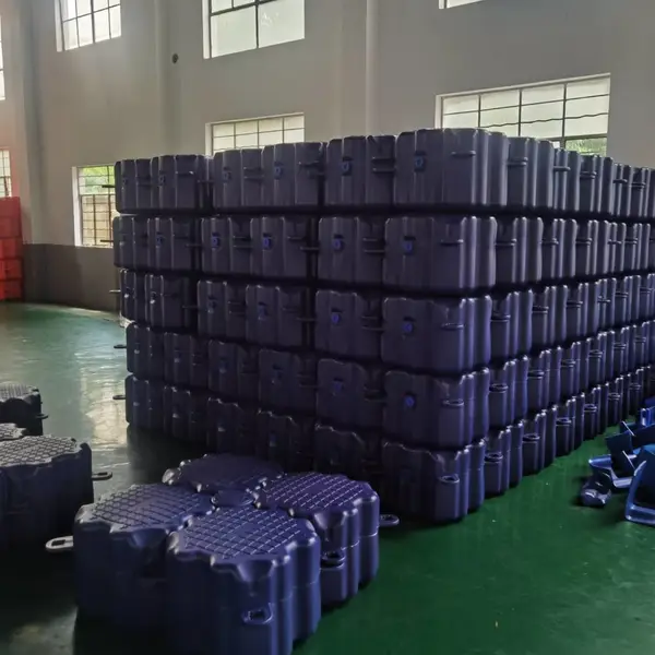 水上演出舞台搭建浮筒 水上木屋搭建平台浮箱