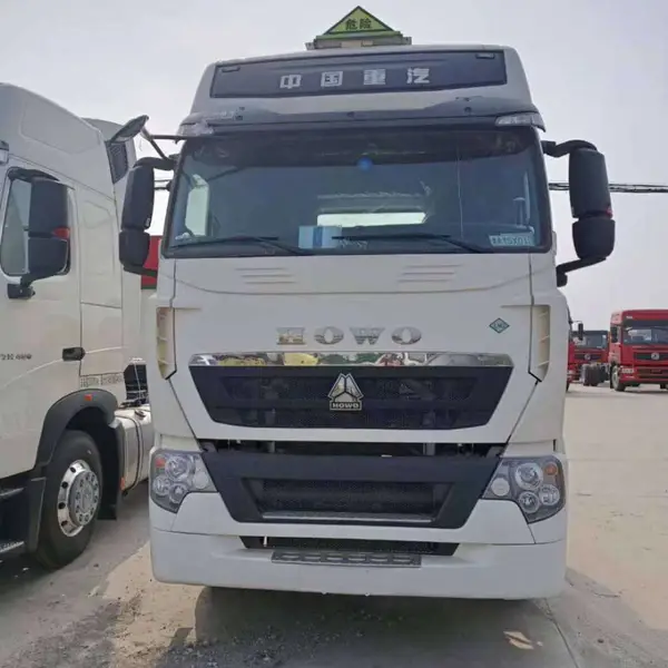 豪沃T7危险品天然气牵引车