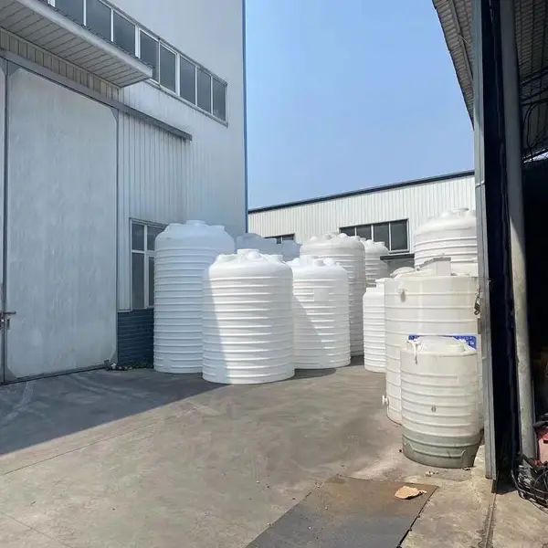 30吨pe水箱 大型带盖塑料周转箱 圆形水桶 防静电塑料周转箱厂家