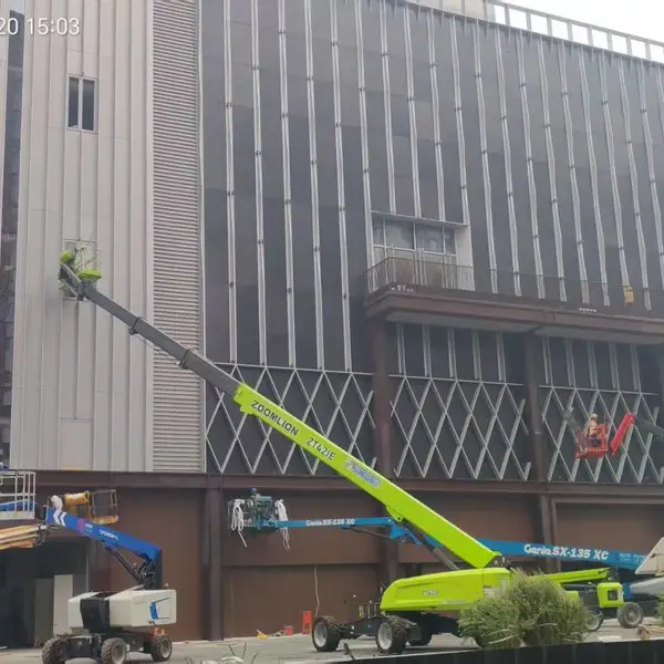 北 京伯特利老旧楼房外墙翻新,弹性外墙涂料遮盖墙体裂纹