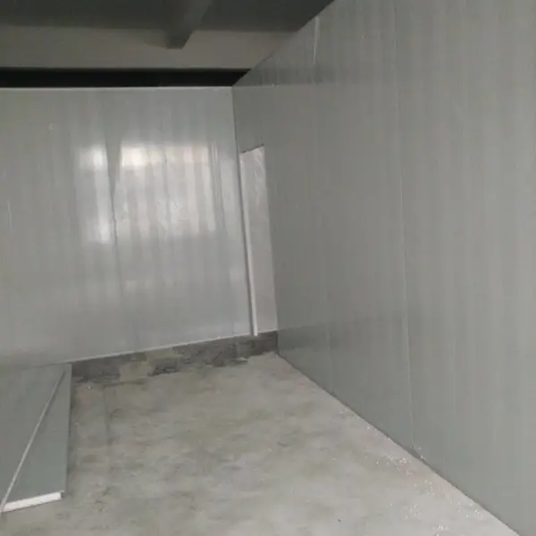 桥头钢化玻璃隔断,厂房办公室天花装修产品展示