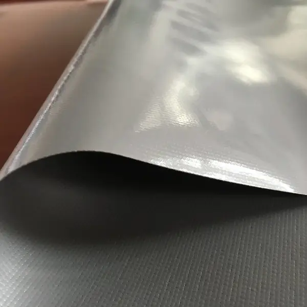 PVC箱包布生产厂家500D涂层布夹网布湖北金龙厂家篷布批发