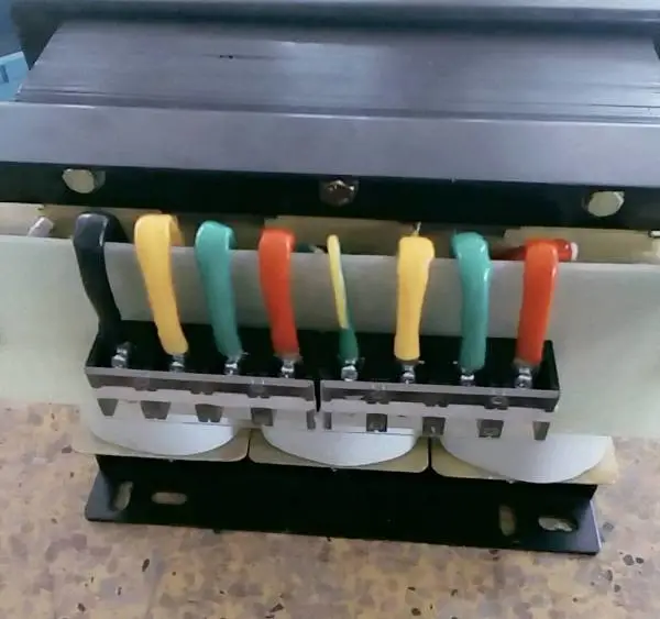 ��Ӧ���� ������ѹSG15KVA����380V��220V ���� ���ʱ�ѹ��