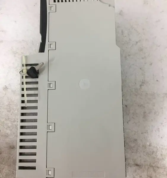 140DDI67300 RIO站适配器昆腾Quantum莫迪康Modicon