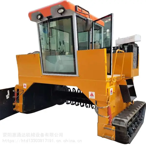 畜禽粪便地面堆肥发酵履带式翻抛机