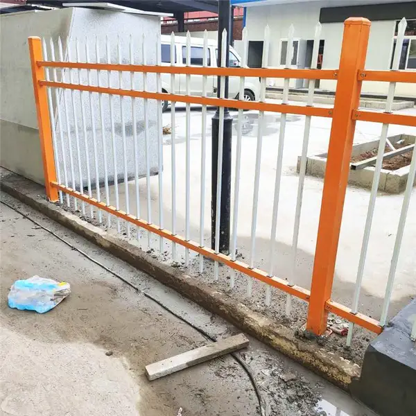 锌钢庭院院墙别墅栏杆 小区围墙锌钢阳台护栏 仁久户外花园围栏