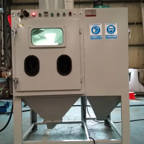 供应小型五金件批量生产喷砂设备,YQ型双枪1010A滚筒式喷砂机
