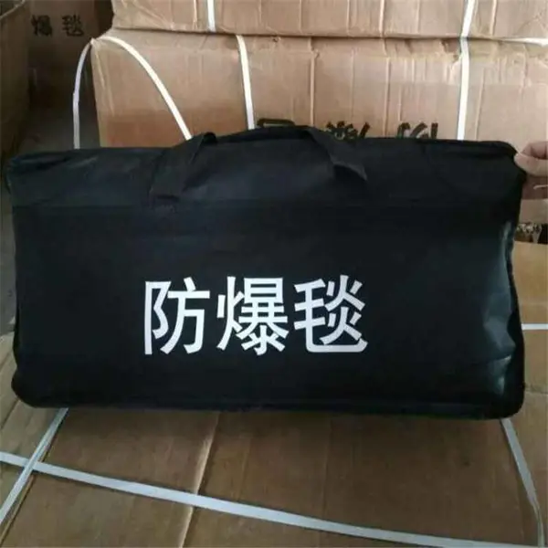 ����̺����Χ�����ΰ���1.2��1.6�װ������ķ���Ͱ�޵���������վ